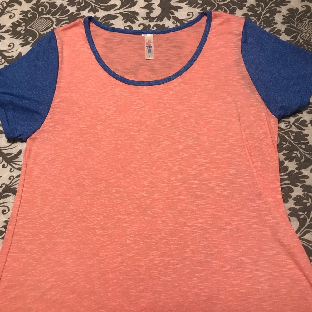 Lularoe Classic Tee